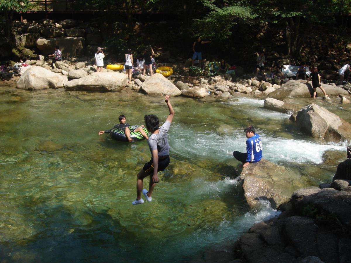 Chamjoeun Pension Chechon Luaran gambar